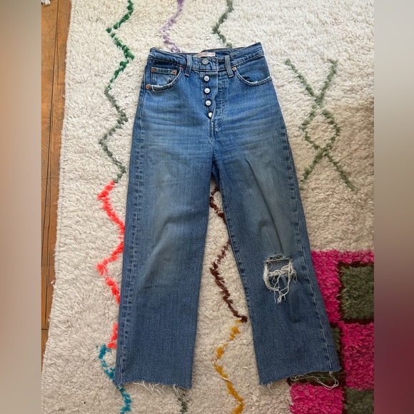 Levi’s Ribcage Straight Jeans - size 24 - Picture 1 of 2